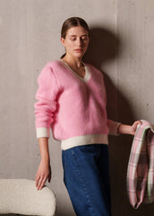 COURCHEVEL Mohair Sweater (WINTER WHITE / BRIGHT PINK)