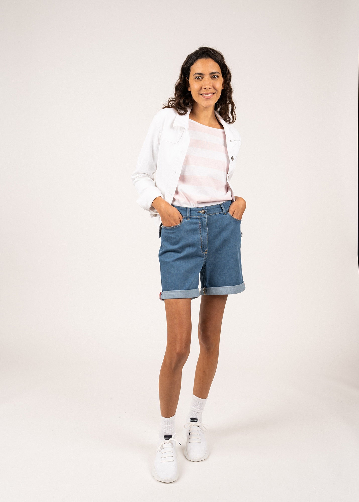 ST TEA Lightweight Jacket  (WHITE)