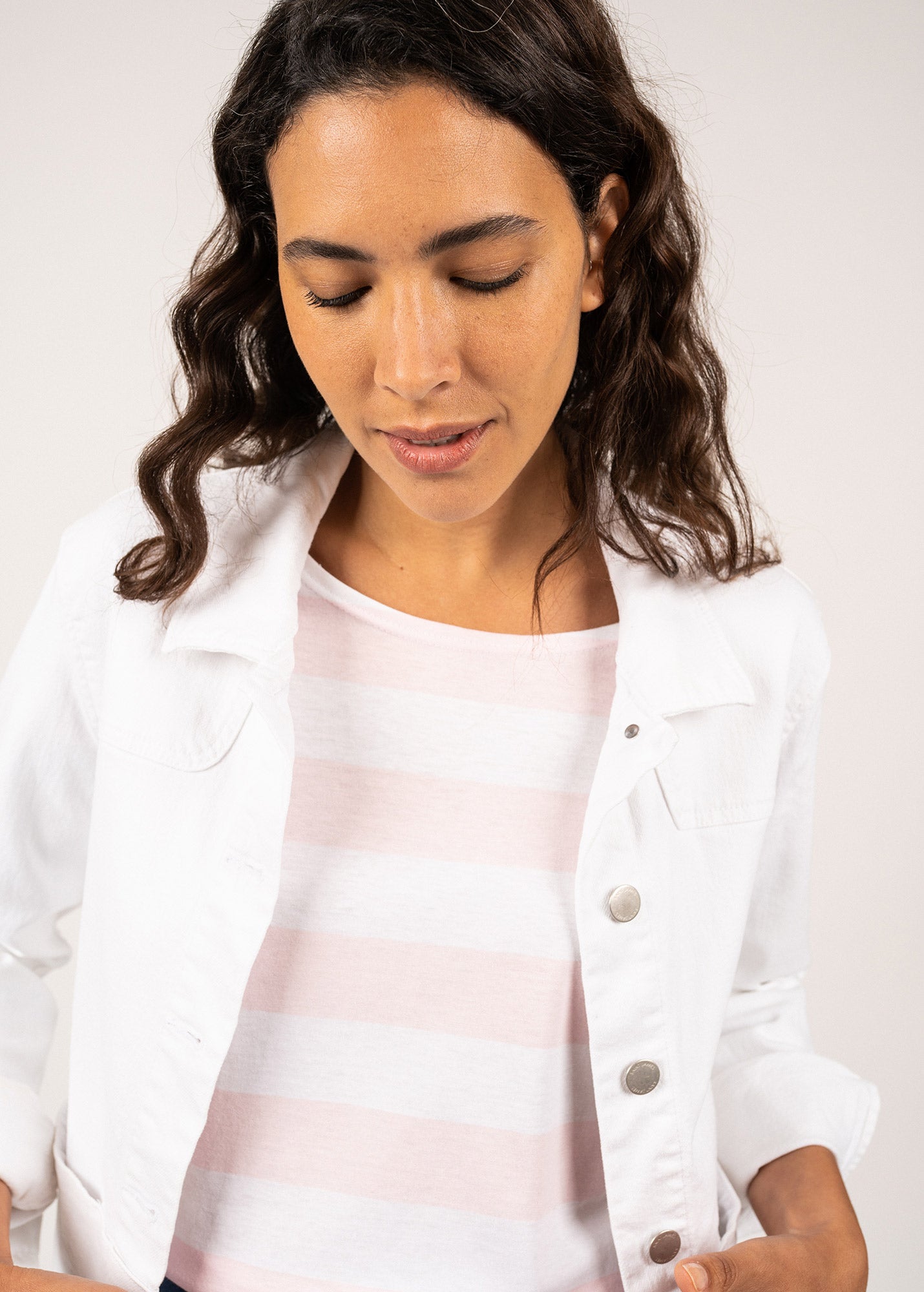 ST TEA Lightweight Jacket  (WHITE)
