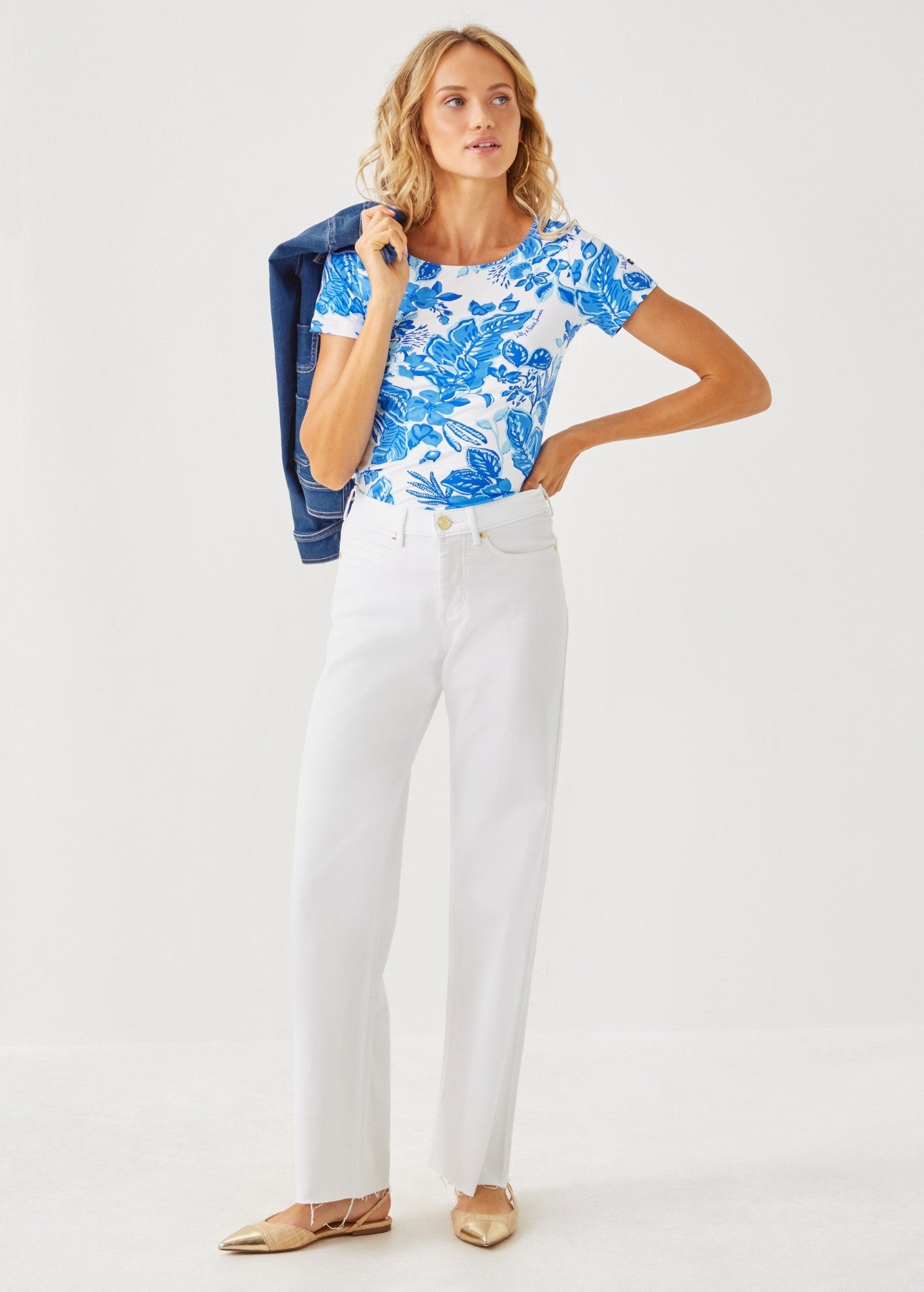 LILLY PULITZER x GARDE-COTE - Short-Sleeve Stretch Top with Exclusive Lilly Print (SOLEIL AZUR BLUE)