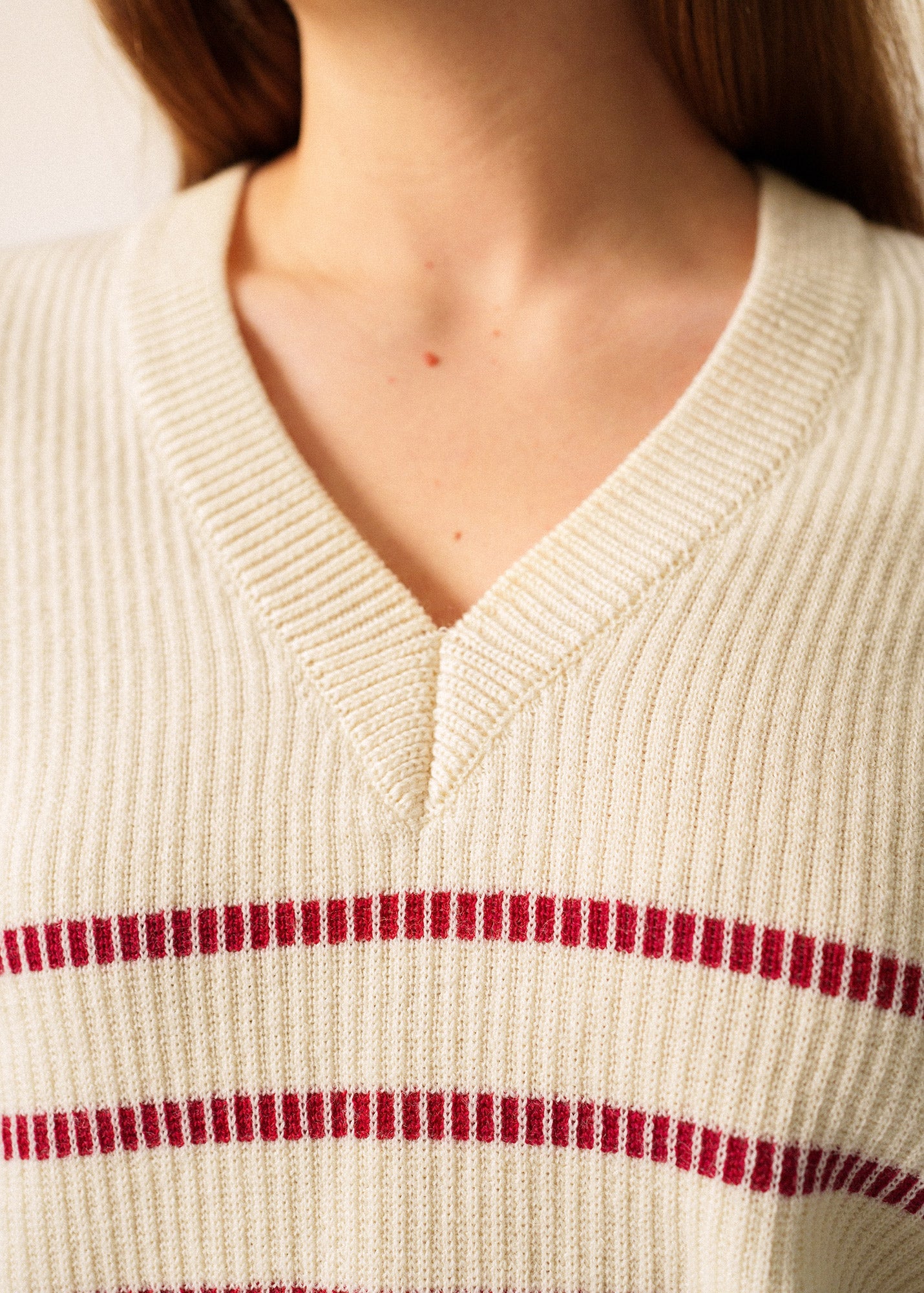 RUMILLY Striped Sweater (ECRU / MAROON)