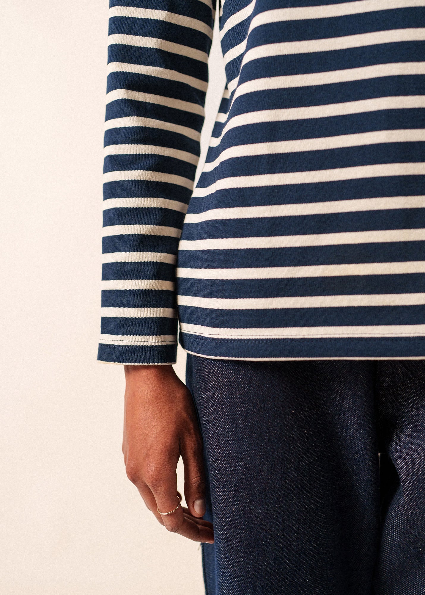 MERIDAME II Breton Shirt (NAVY / ECRU)