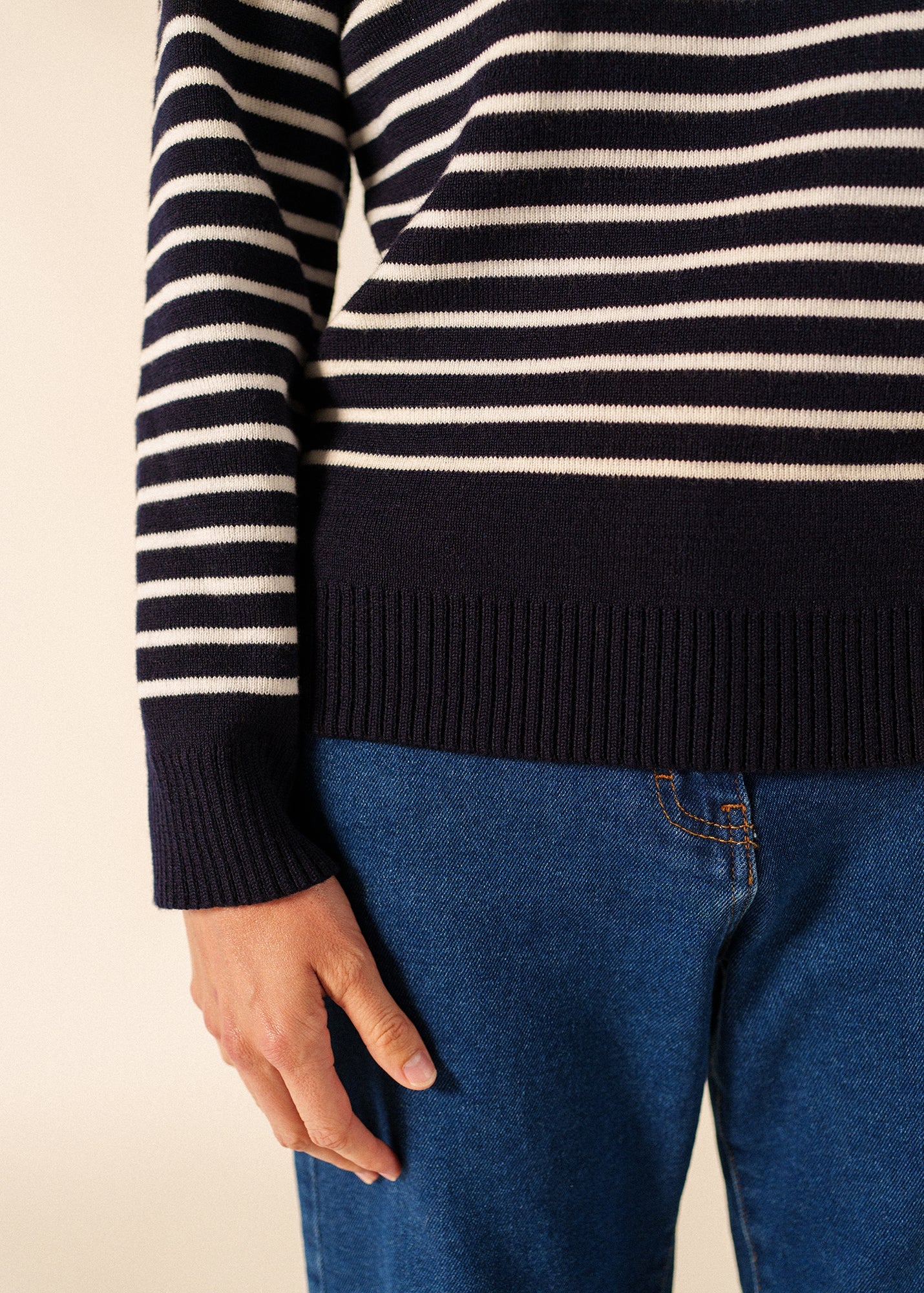 GLOWLINE BINIC Fisherman Sweater (NAVY / GLOW)