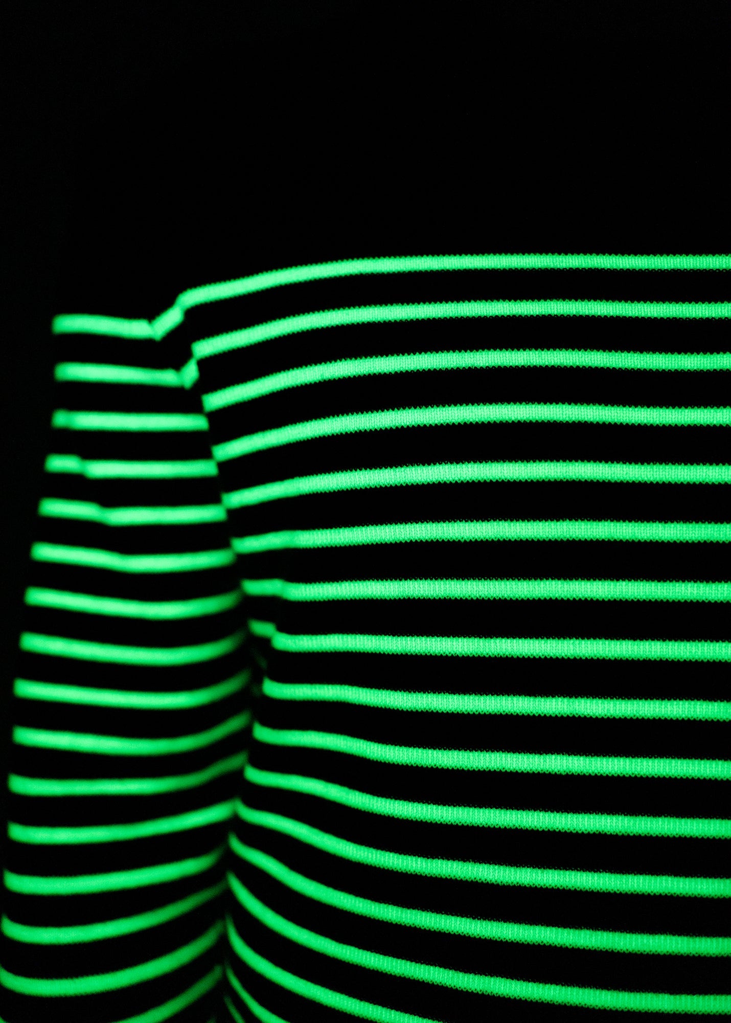 GLOWLINE BINIC Fisherman Sweater (NAVY / GLOW)