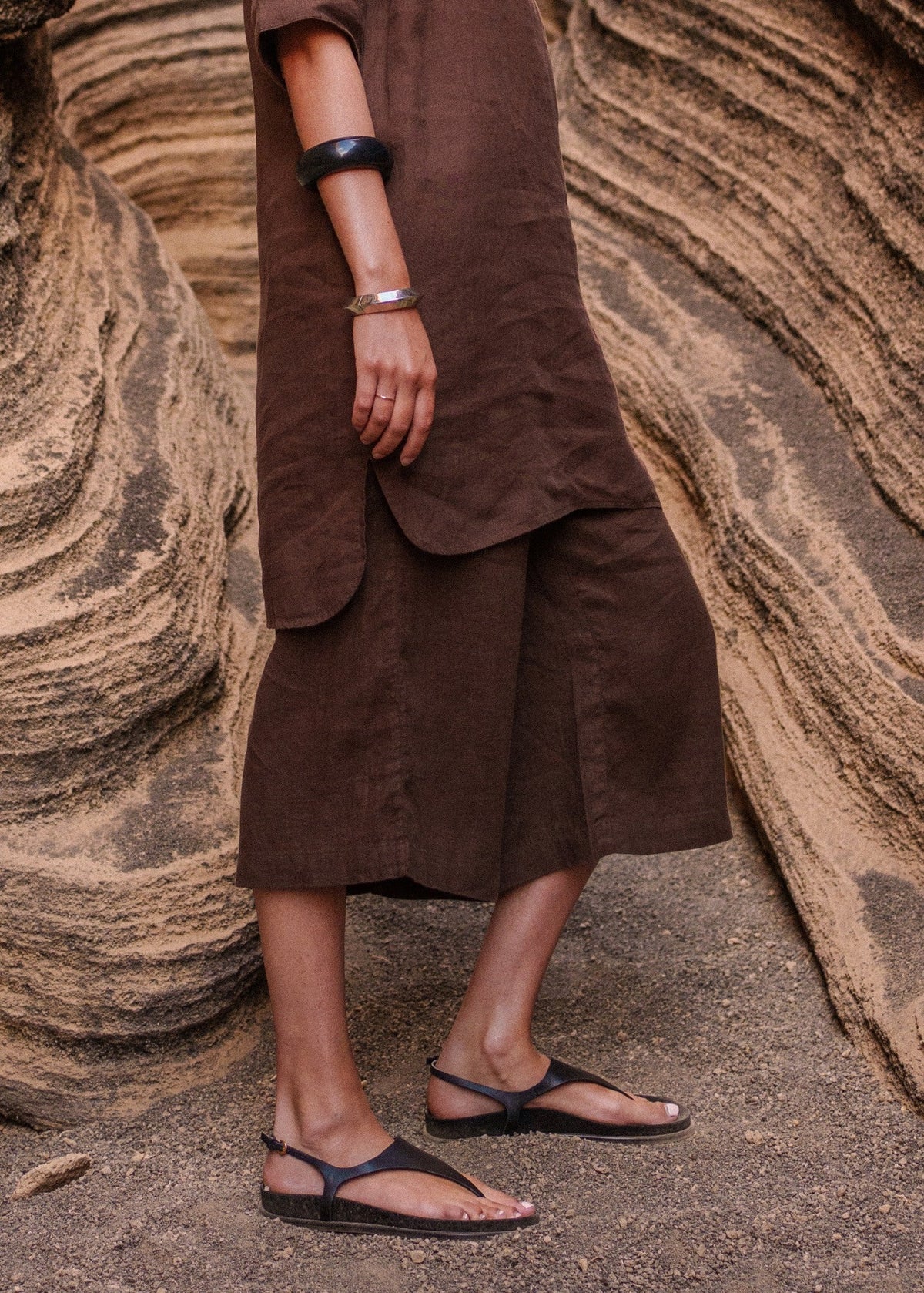 CHLOE Linen Wide-Leg Pants (CHOCOLATE)