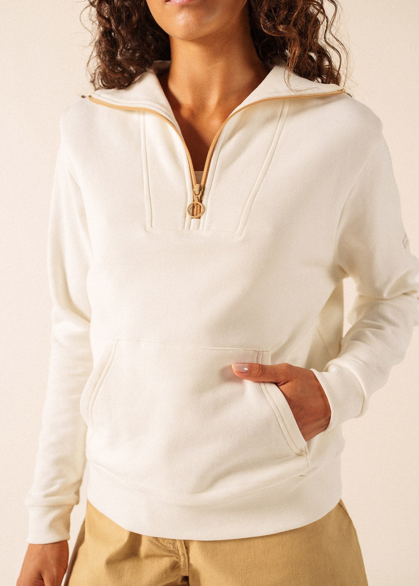 LOU Cotton Fleece Quarter-Zip Sweatshirt  (IVORY / SAIL CANVAS)