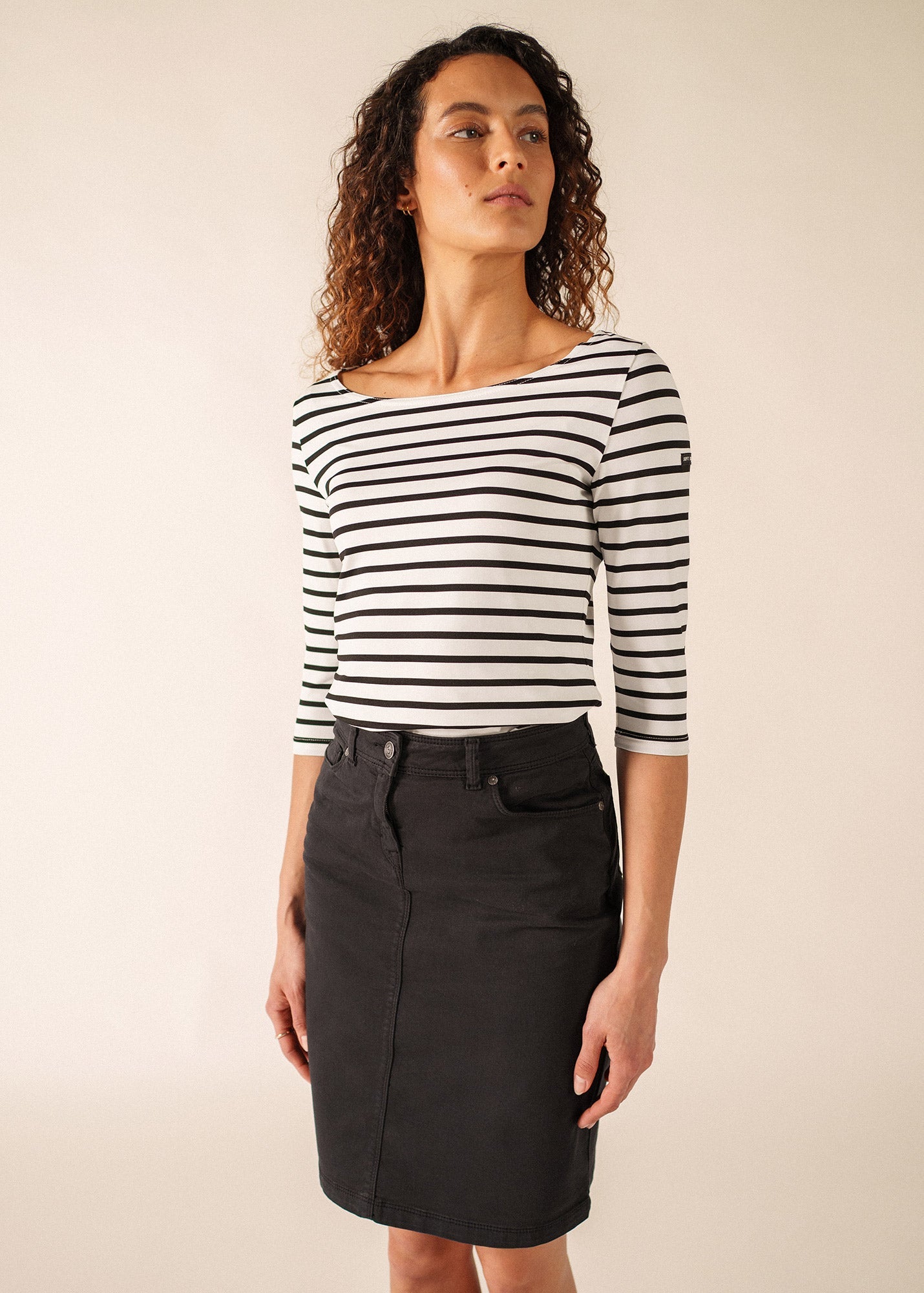GARDE-COTE III Anti UV Top (WHITE / BLACK)
