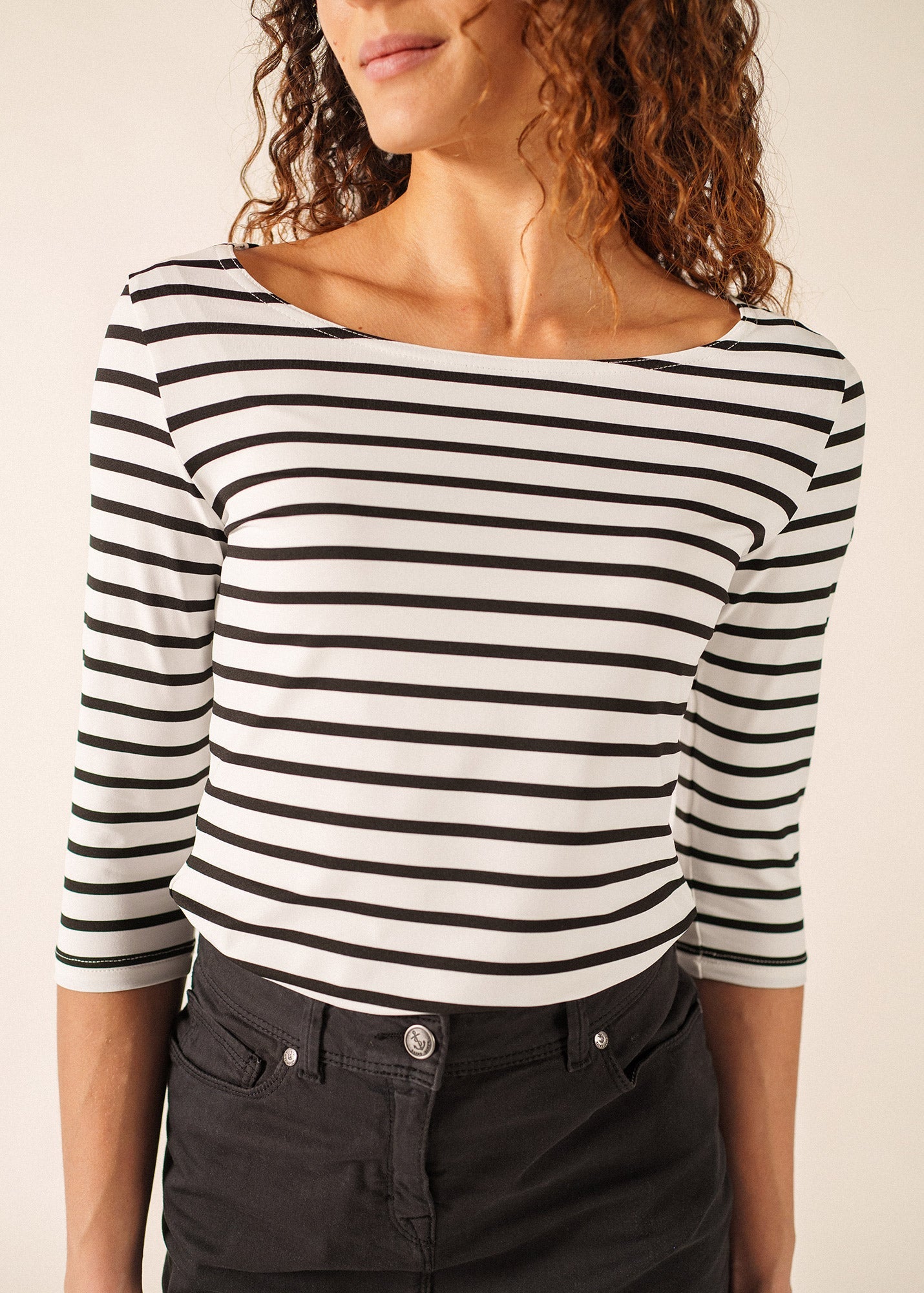 GARDE-COTE III Anti UV Top (WHITE / BLACK)