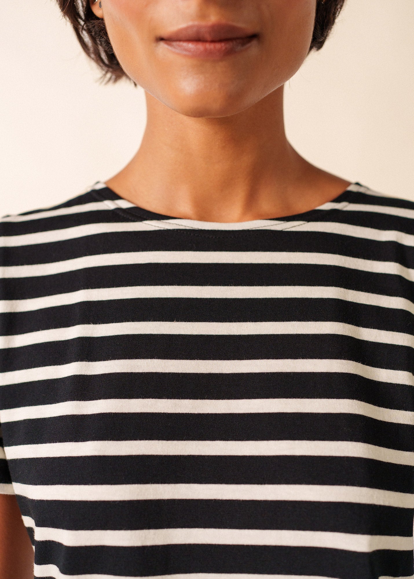 ETRILLE II Nautical Striped Tee (BLACK / ECRU)