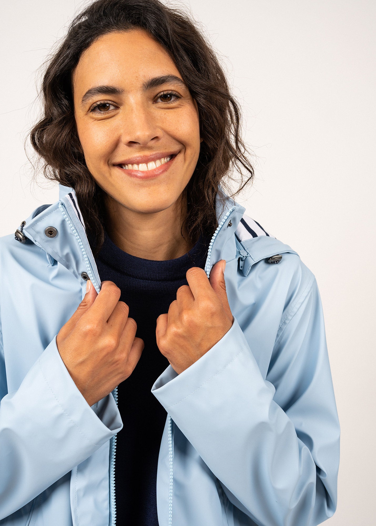 ST MORGANE Hooded Raincoat (LIGHT BLUE)