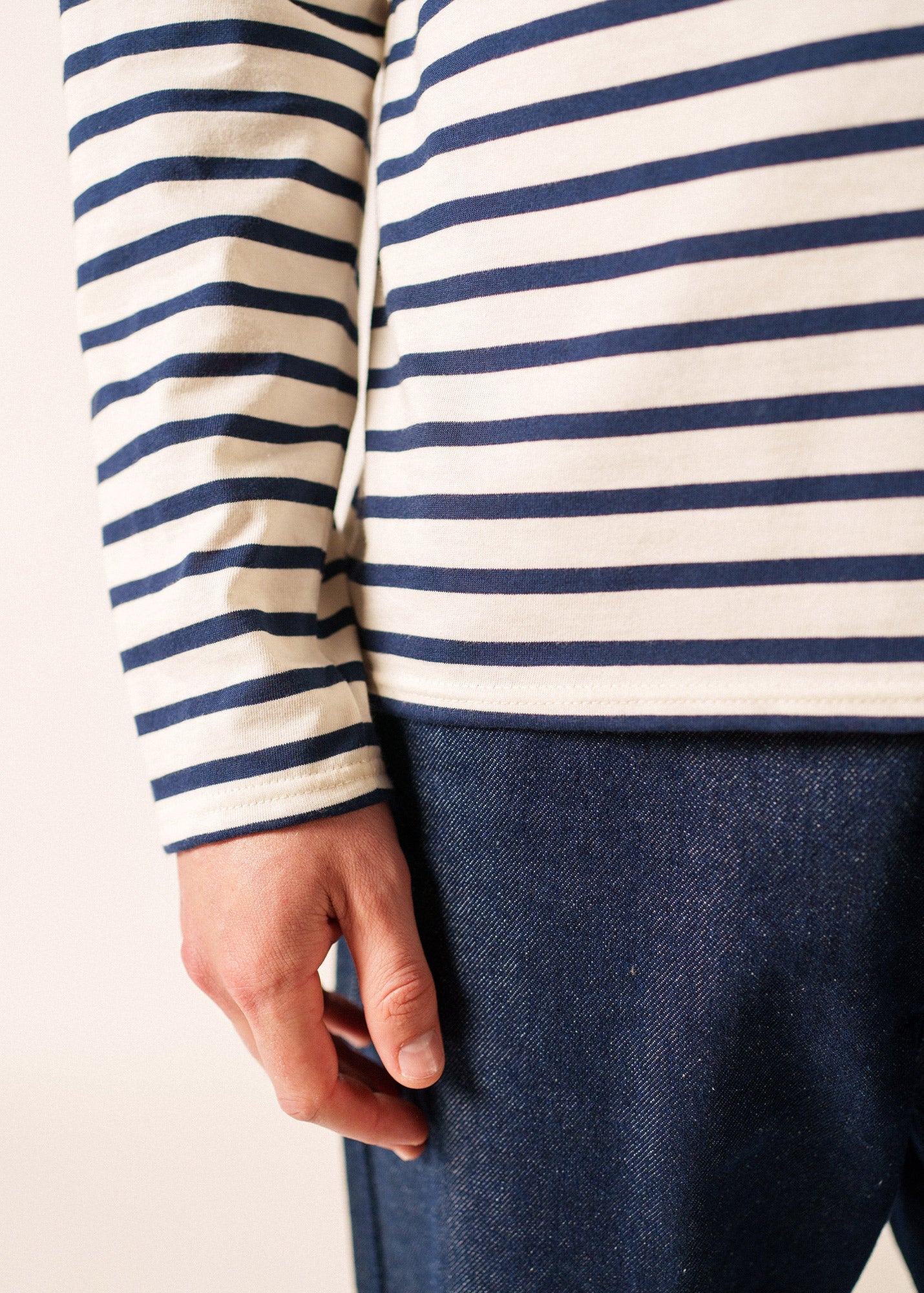 MINQUIERS MODERN Breton Shirt (ECRU / NAVY)