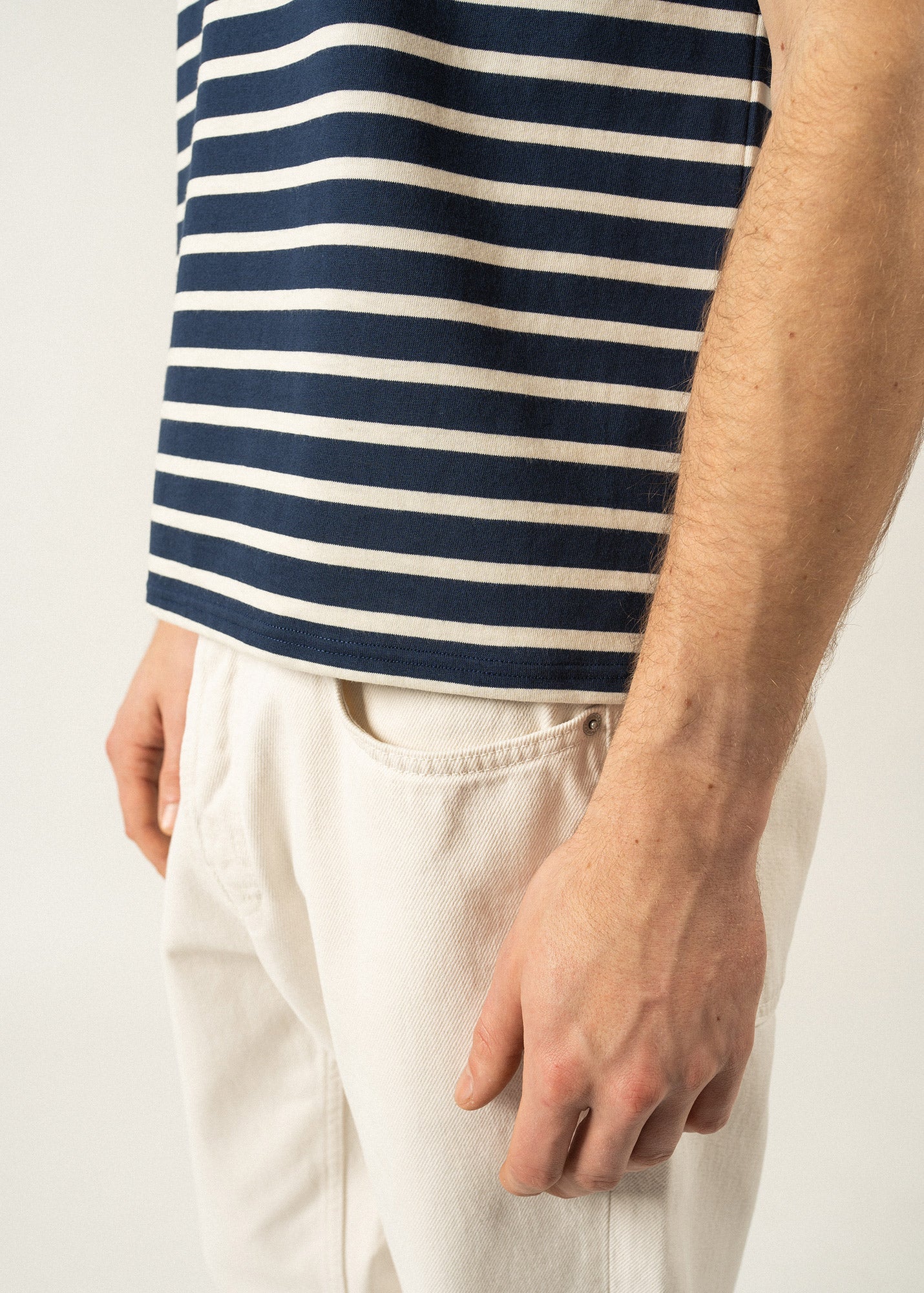 LEVANT MODERN Breton Shirt (NAVY / ECRU)