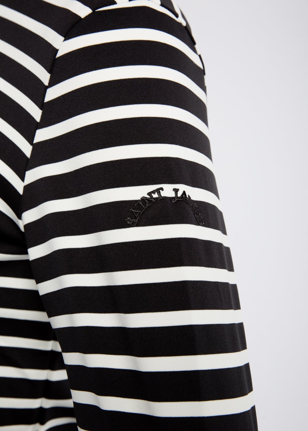 OURAL Striped Turtleneck (BLACK / IVORY)